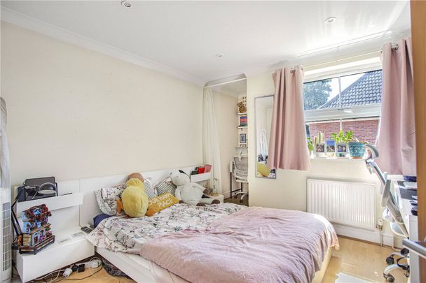 Victoria Mews, St. Judes Road, Englefield Green, Egham, TW20 0BF - Photo 1