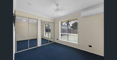 SPACIOUS FOUR BEDROOM HOME PLUS GRANNY FLAT - Photo 4