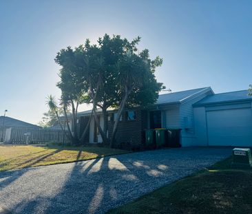 Beautiful Family Home in Prime Pimpama Location - Photo 5