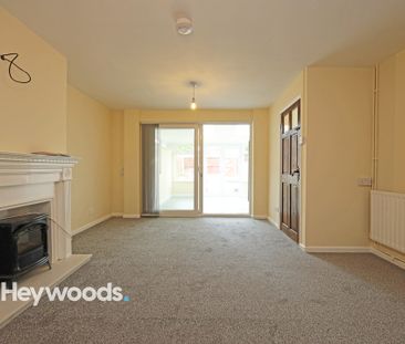 3 bed town house to rent in Rothesay Avenue, Newcastle under Lyme - Photo 1