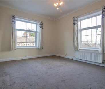 2 bedroom end of terrace house to rent - Photo 5