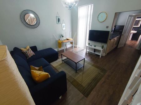 3 bedroom terraced house to rent - Photo 3