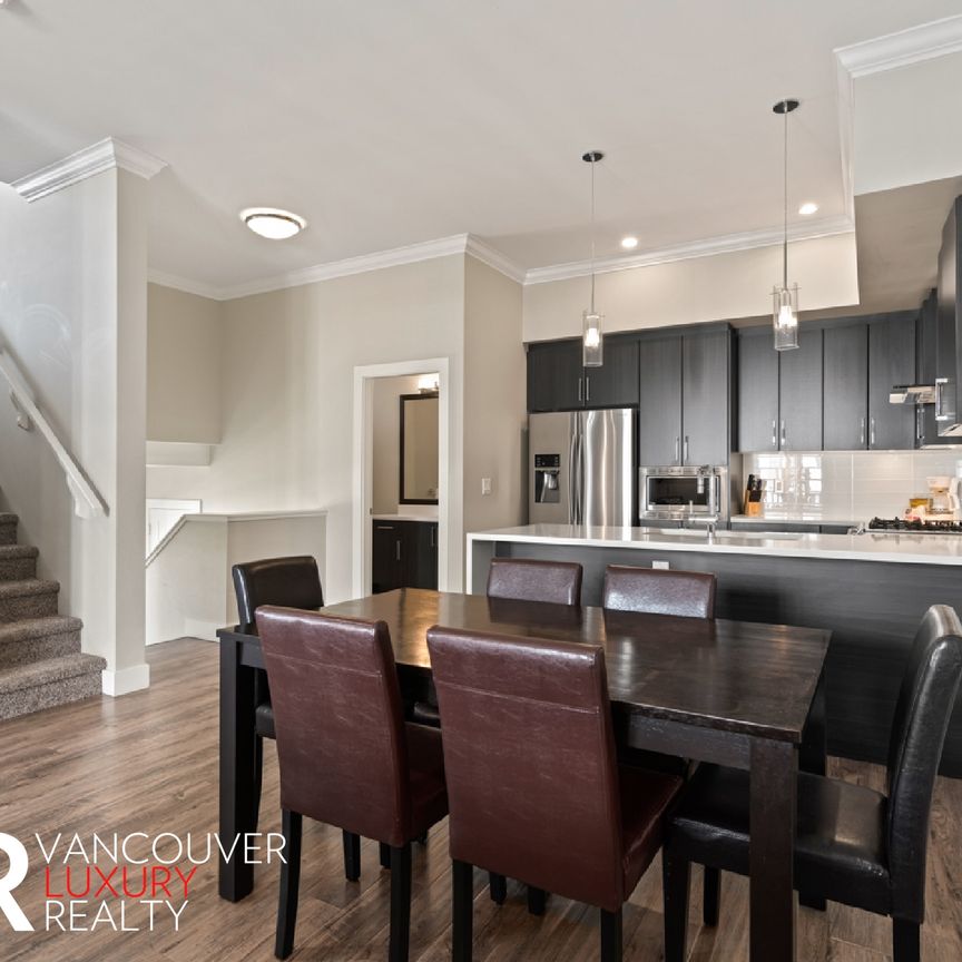 Townhouse in Surrey, BC - Photo 1