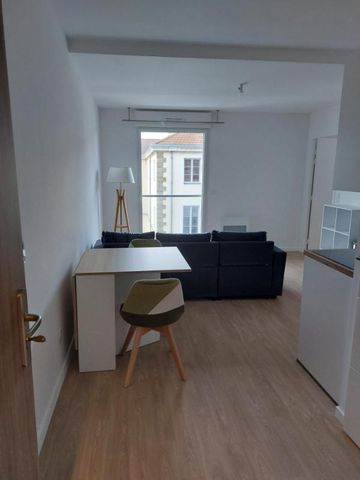 Appartement T2 à louer La Roche Sur Yon - 39 m² - Photo 2