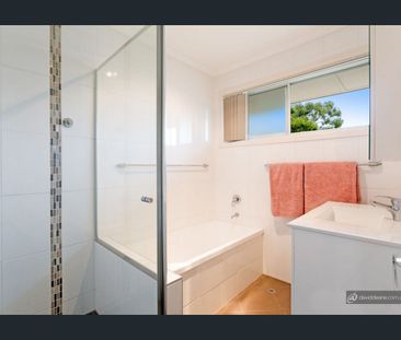 19 Waratah Drive, Clontarf, Qld 4019 - Photo 6