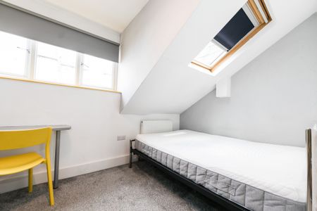 Kendal Lane, Hyde Park, Leeds - Photo 5