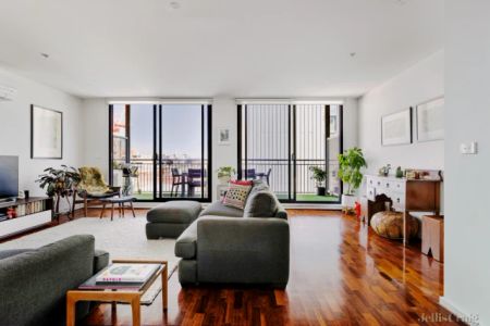 3 Bed, 2 Bath - Photo 3