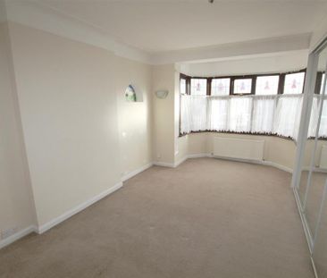 2 bedroom semi-detached bungalow to rent - Photo 3