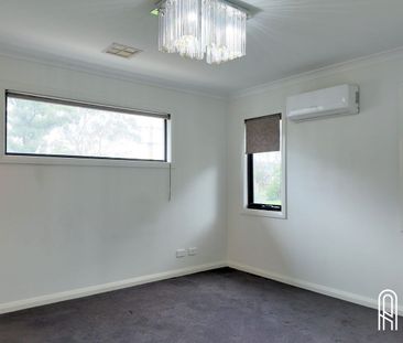 FOR LEASE – Modern 4-Bedroom Townhouse in Croydon North - Photo 3