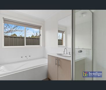 94A Andrew St, White Hills, Vic 3550 - Photo 1
