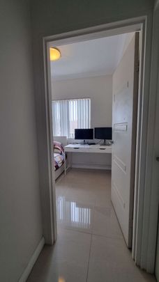 Earlwood - Photo 1
