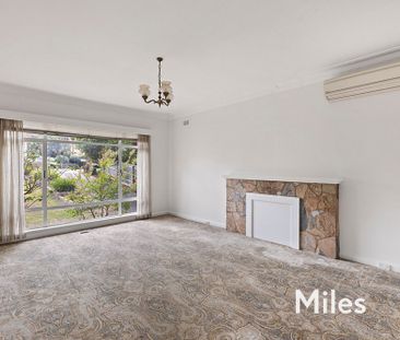 29 Charteris Drive, Ivanhoe East - Photo 2
