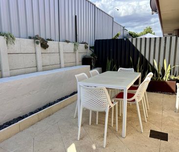 Freshly Updated Villa in Prime Yokine Pocket Partially Furnished & ... - Photo 5