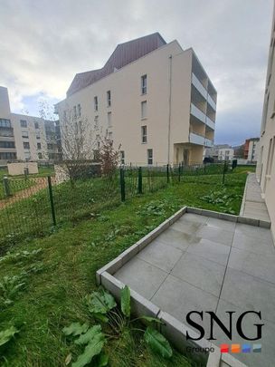 T2 AVEC TERRASSE ET JARDIN + PARKING COUVERT - Photo 1