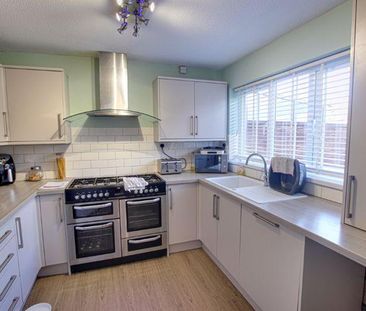 3 bedroom terraced house to rent - Photo 5