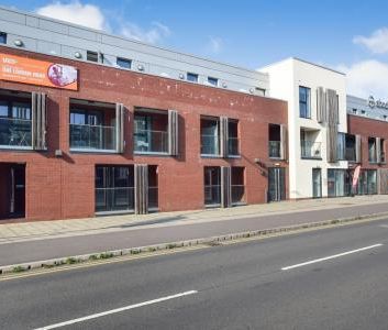 London Road, Newcastle-Under-Lyme, ST5 - Photo 5