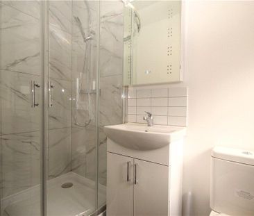 1 bedroom in a house share to rent - Photo 6