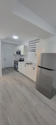 For Lease - 180 Commercial Street Unit# Lower, Welland, Ontario - Photo 4