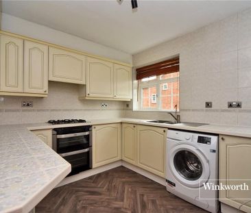 4 bedroom terraced house to rent - Photo 1