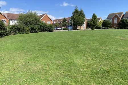 3 bedroom terraced house to rent - Photo 5