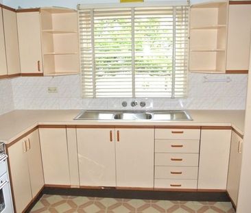 COSY FAMILY HOME, CLOSE TO ALL! - Photo 4