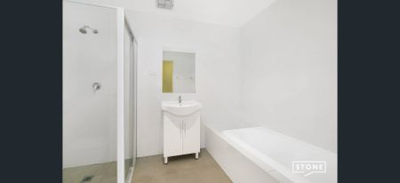 Modern Two Bedroom Unit - Close to Parramatta - Photo 3