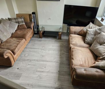 3 bedroom end of terrace house to rent - Photo 3