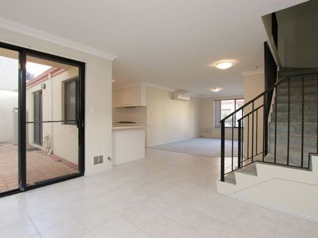 3/50 Gwenyfred Road, Kensington - Photo 2