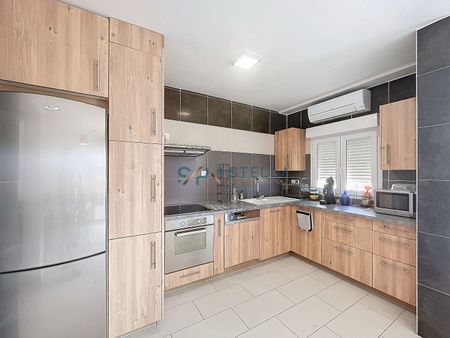 Location Appartement 3 pièces 72m² AJACCIO 20000 - Photo 5