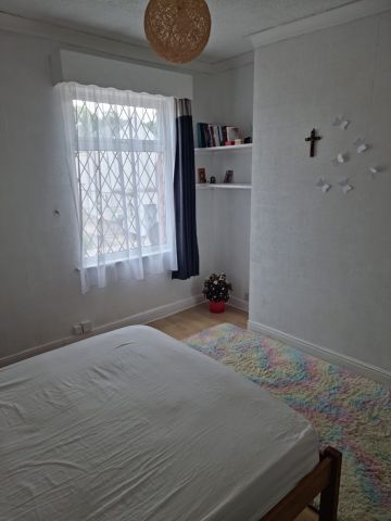 2 Bed Terraced House, Holywell Road, LE2 - Photo 4