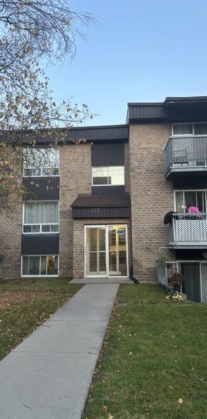 Immeuble - 641-661 Rue Des Coquelicots, Sherbrooke Grand 4 1/2 à Louer - Fleurimont - Photo 1
