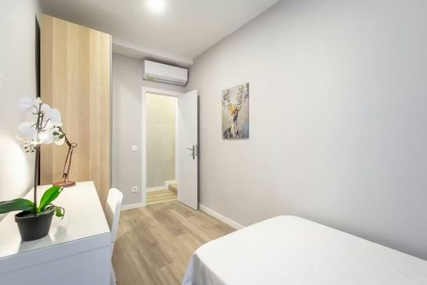 Calle del Puerto de Canfranc, Madrid, Community of Madrid 28038 - Photo 1