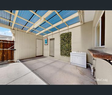 38 Milleara Road, Keilor East, Vic 3033 - Photo 3