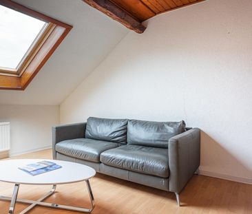 Charming High-Floor One-Bedroom Apartment Near Lausanne Train Stati... - Foto 3