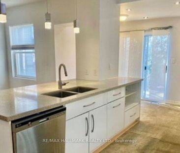 For Lease - 228 Gainsborough Road Unit# Main & Second, Toronto, Ont... - Photo 4