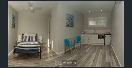 FURNISHED STUDIO APARTMENT - ALL UTILITIES INCLUDED! - Photo 2