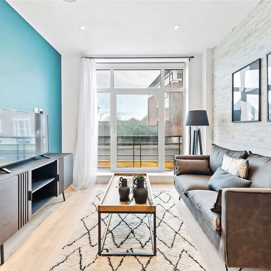 Pyrcroft Road, Chertsey, Surrey, KT16 9RJ - Photo 1