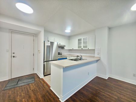 For Lease - 188 Doris Avenue Unit# 1516, Toronto, Ontario - Photo 2