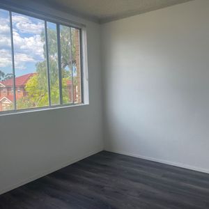 FIRST FLOOR UNIT - Photo 2