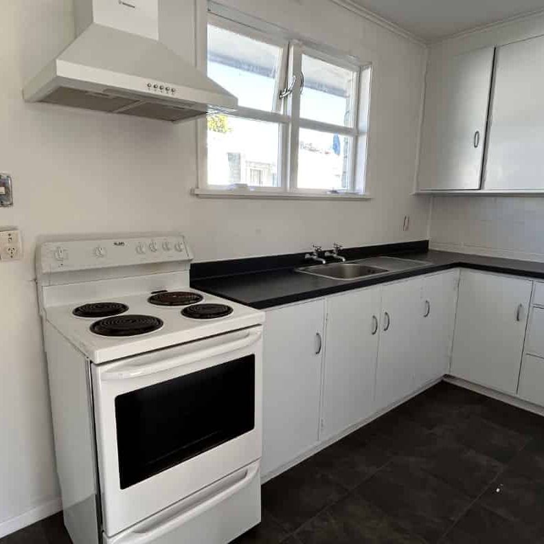 Easy on Erin Street! - Photo 1