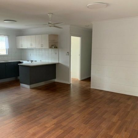 DUPLEX MINUTES FROM THE CITY - Photo 3