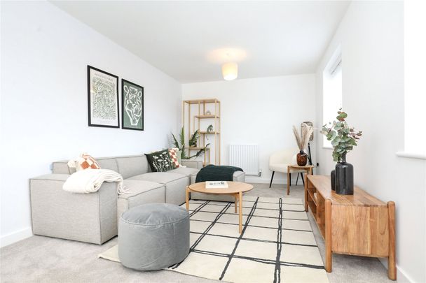 3 bedroom house to rent Sedge Close, Harpole, Northampton, NN7 - Photo 1