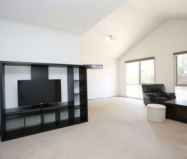 Spacious Two-Bedroom Home in a Prime Blackburn Location - Photo 1