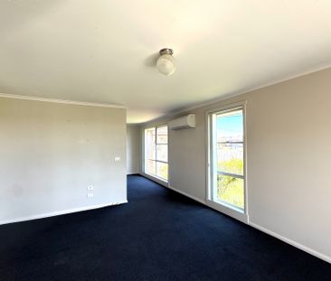 Family Home in Convenient Location - Photo 3