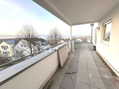 Trier: Stilvolle 3-Zimmer-Wohnung auf 102 m², mit Terrasse, Aufzug & TG-Stellplatz. - Photo 5