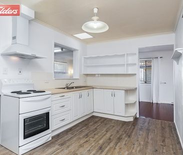 Modern and Spacious Marvel - Photo 3