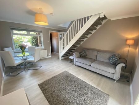 2 bedroom terraced house to rent - Photo 2