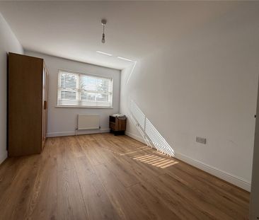 4 bedroom townhouse to rent - Photo 3