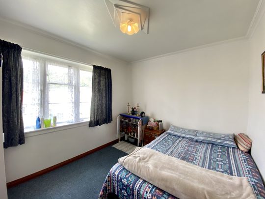 2 BDRM UNIT IN WAIWHETU - Photo 1