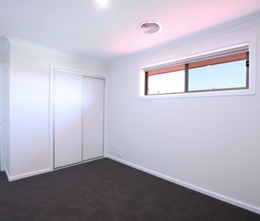 Two Bedroom Townhouse, In Walking Distance To Albury Cbd - Photo 2